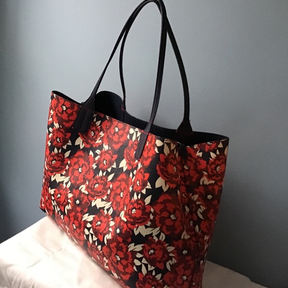Tommy Hilfiger Reversible Tote Navy / Floral - Picture 3 of 8